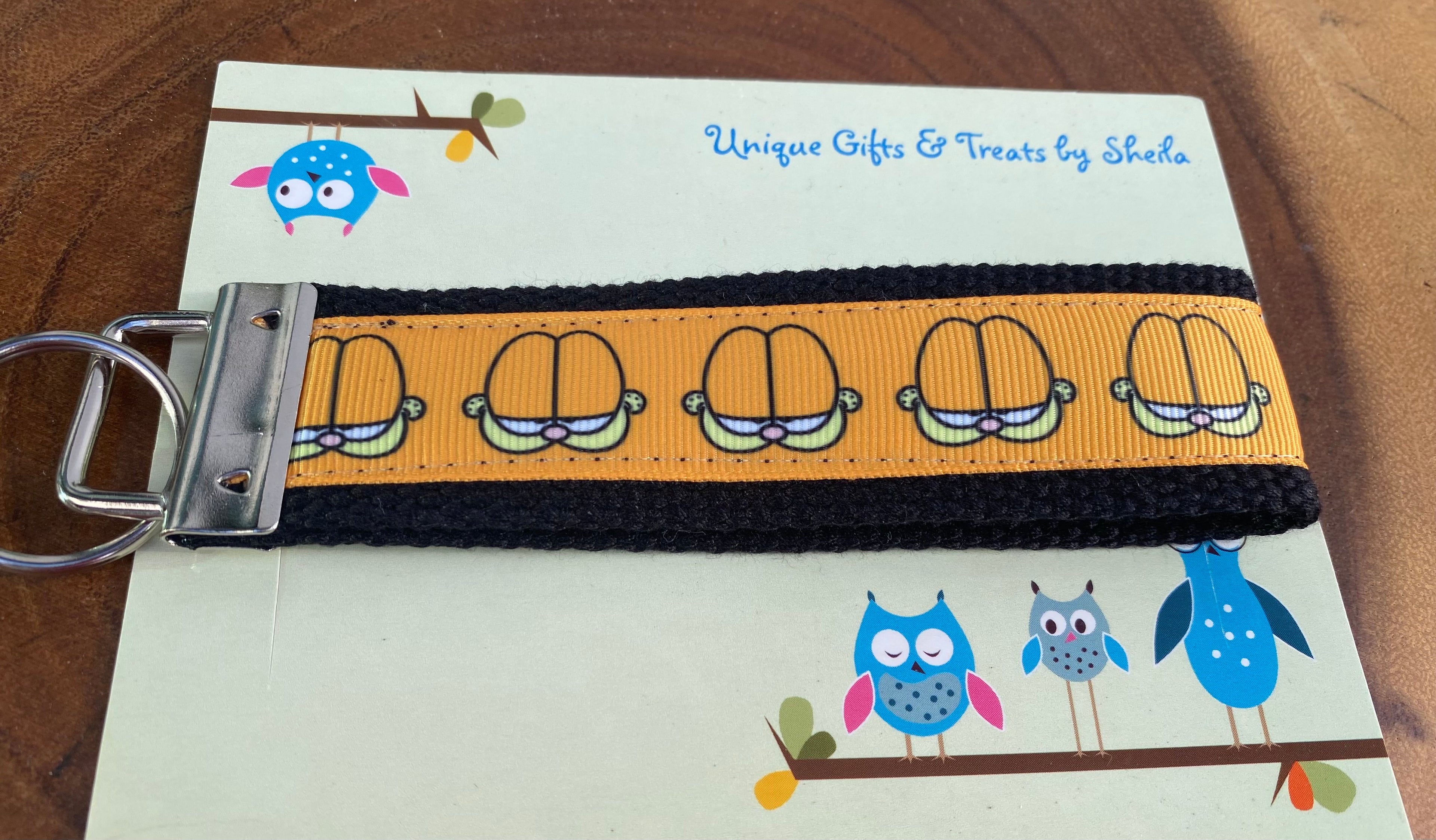 Lasagna Eating Cat; Cartoon Cat Keychain; Keyfob