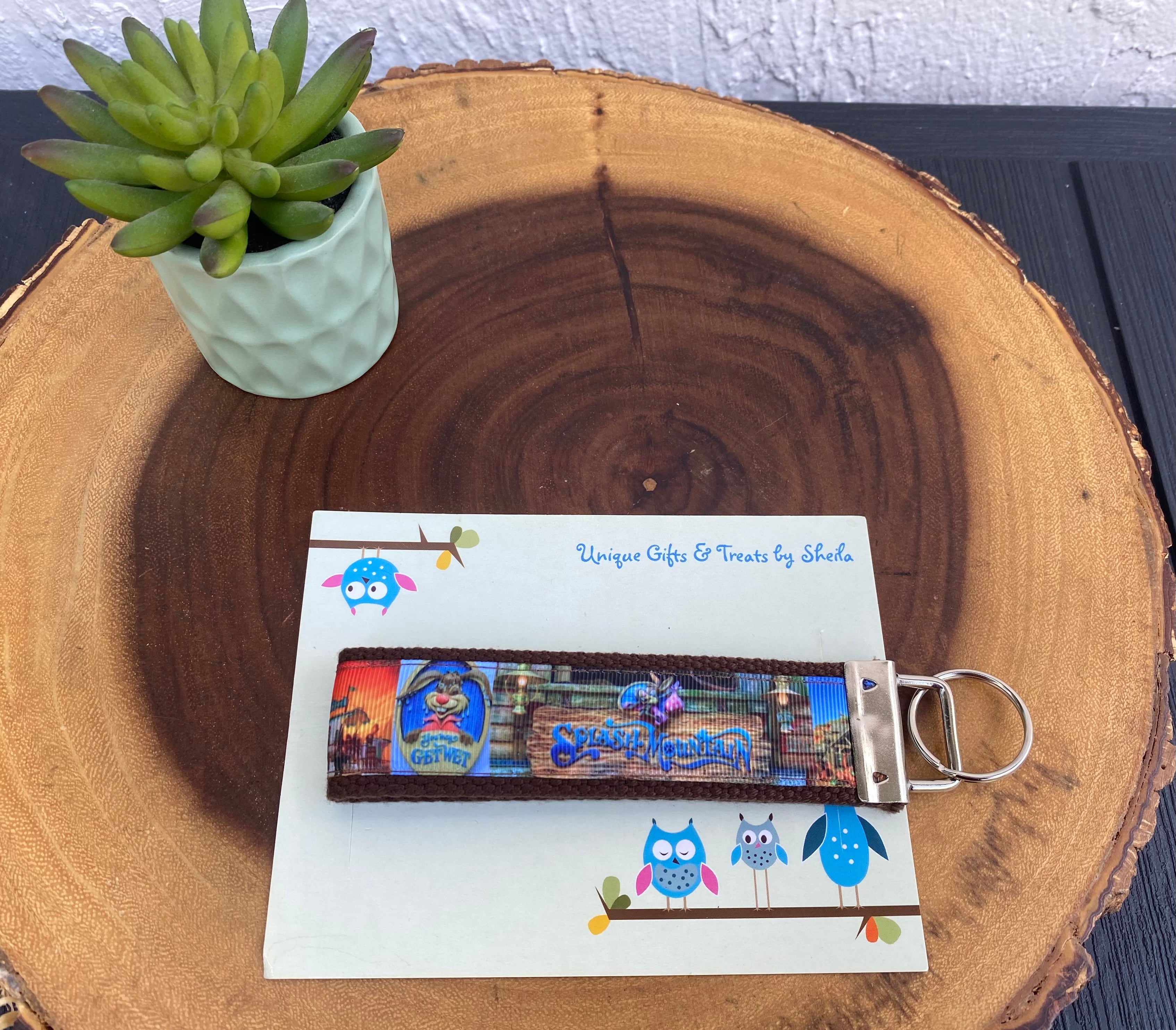 Splash Mountain Keychain; Keyfob