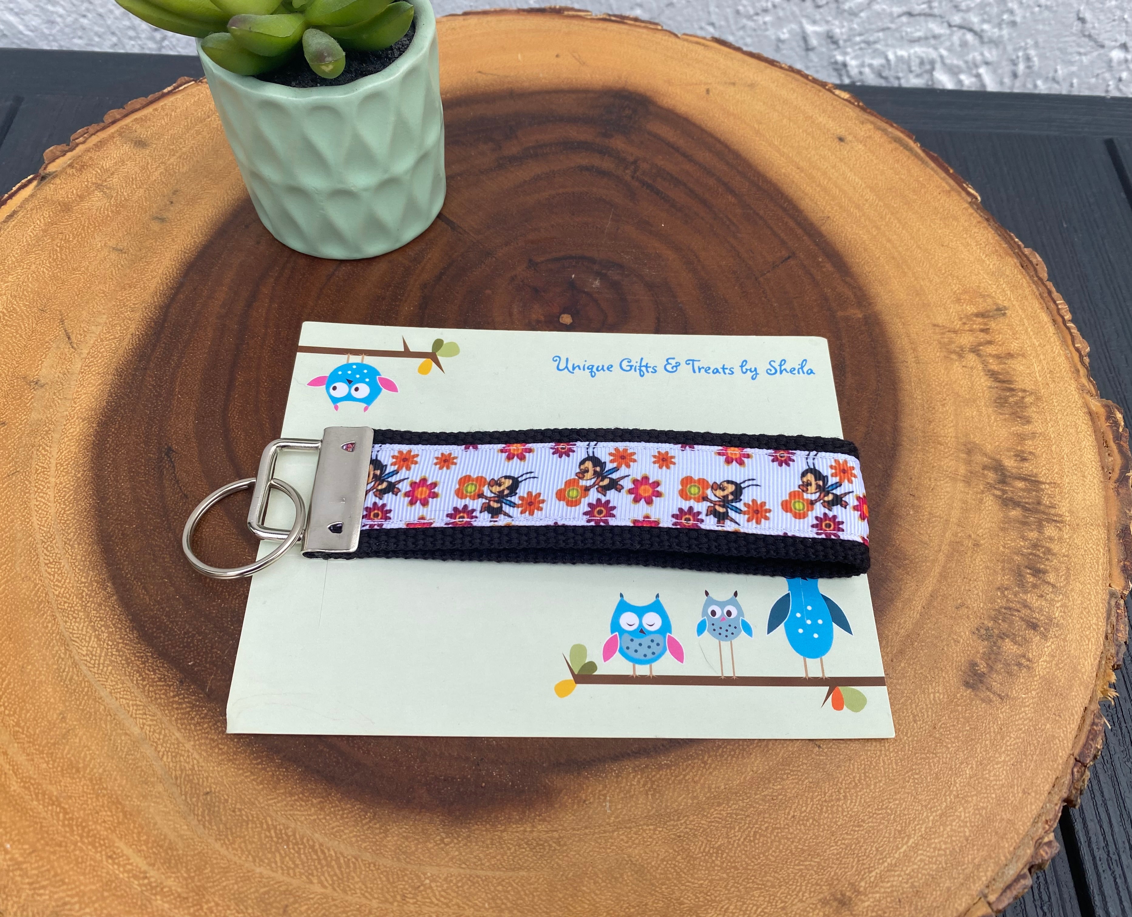 Disney Spike the Bee Keychain; Keyfob