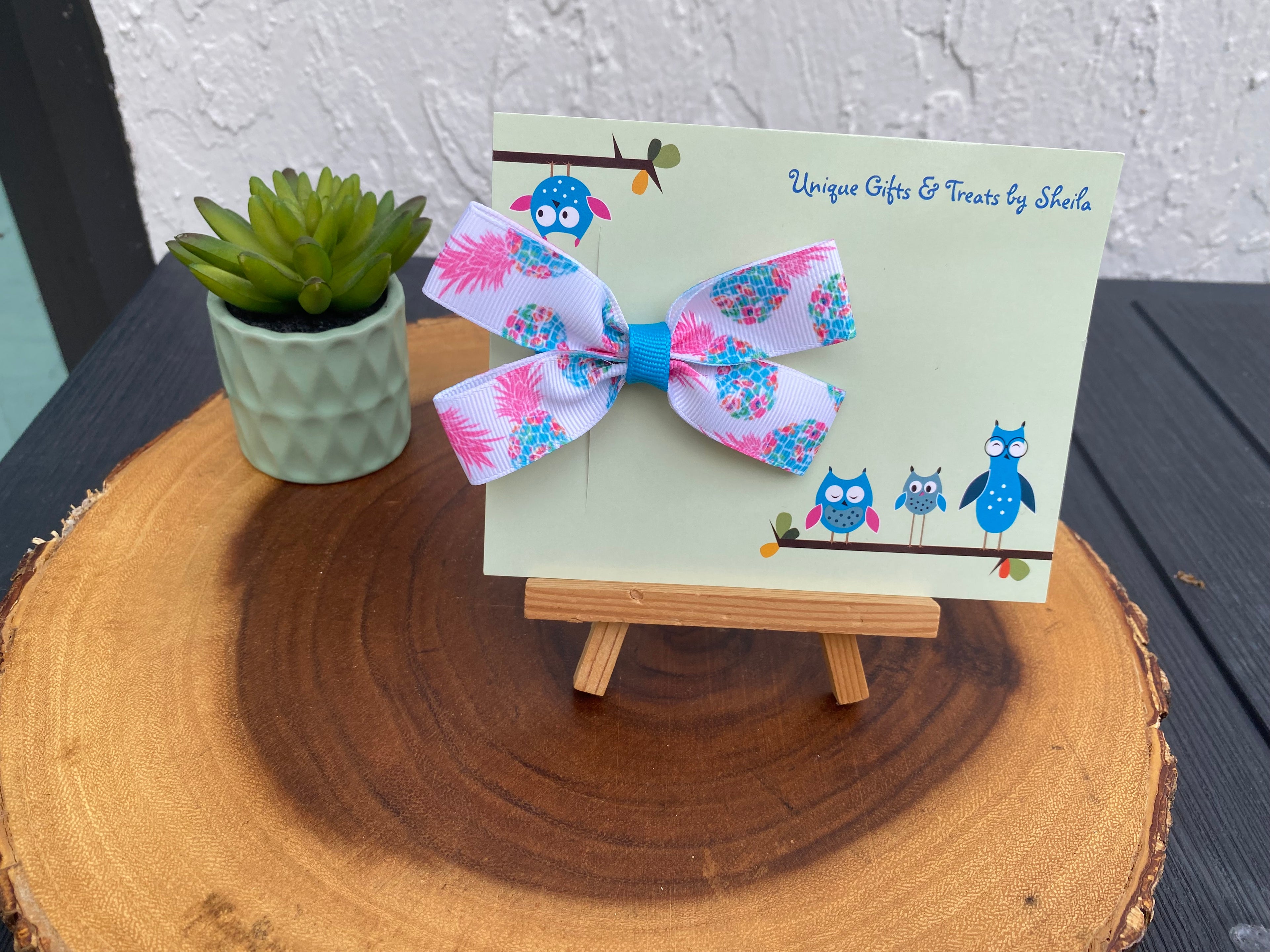 Lilly Pineapple Hairbow