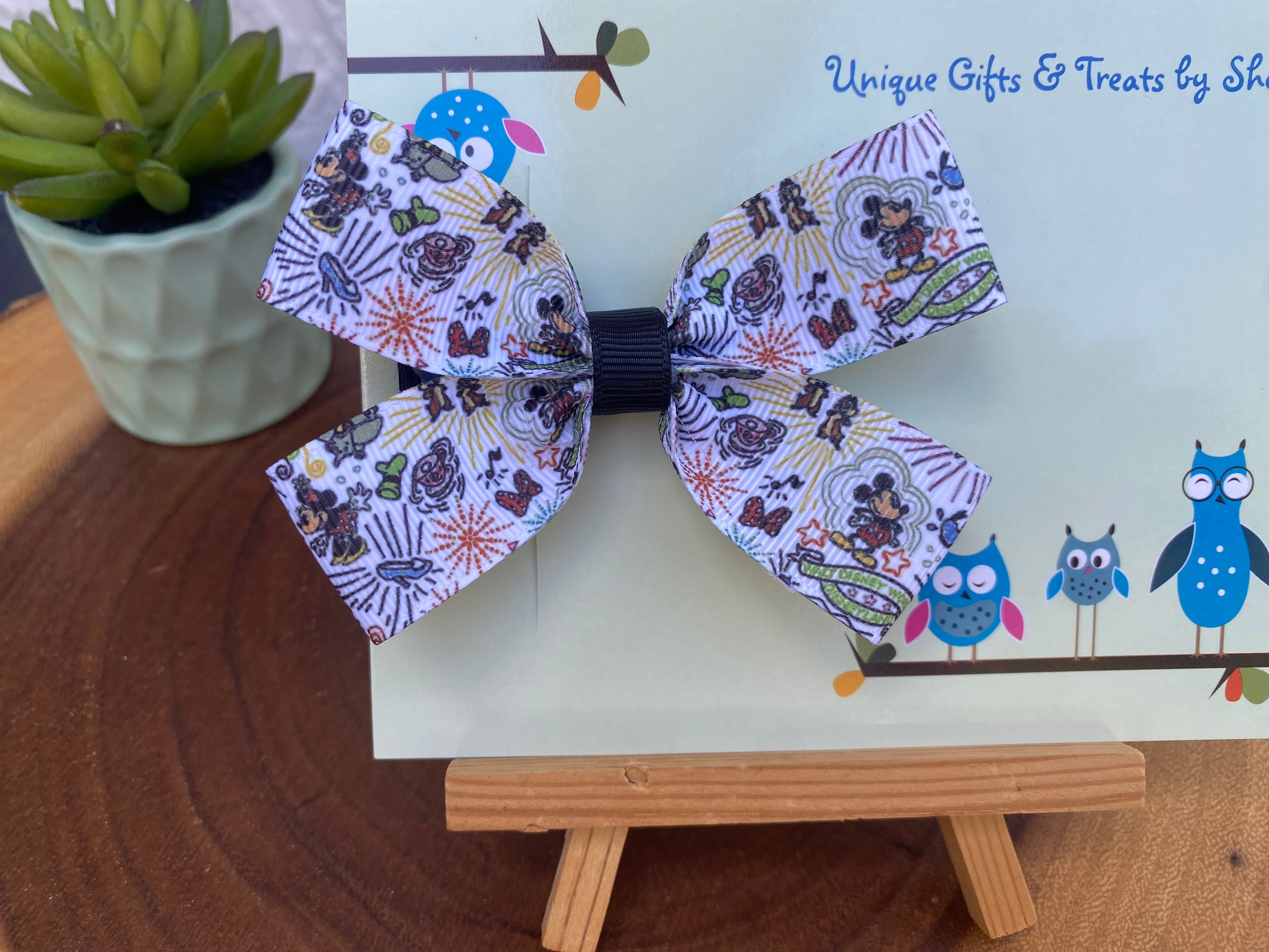 Disney Dooney Inspired Sketch Print Hairbow