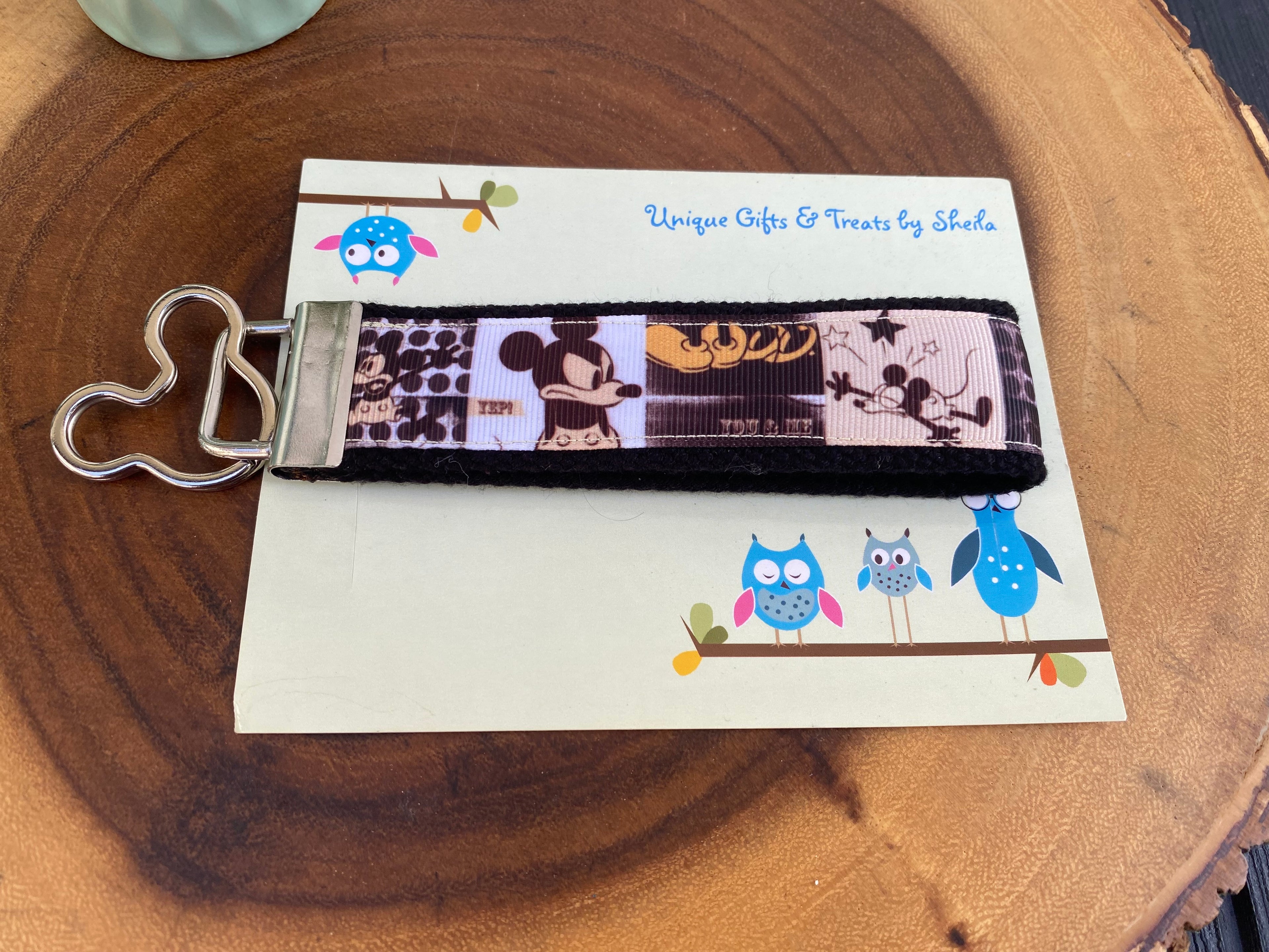 Retro Mickey Keychain;Keyfob