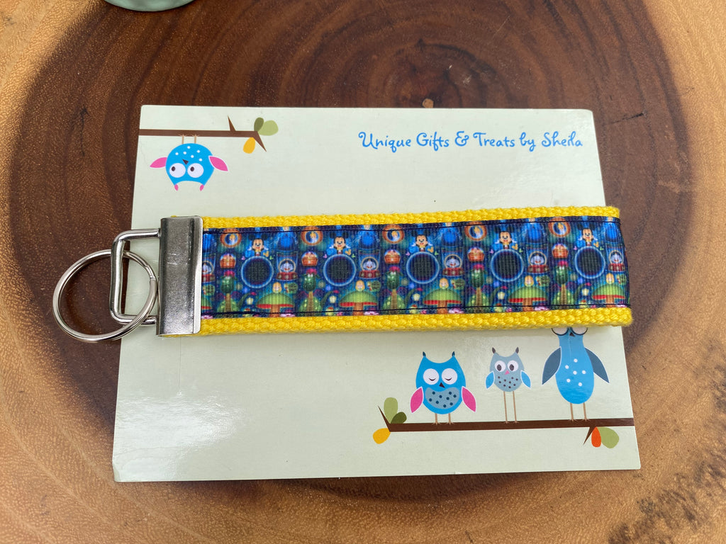 Disney Emoji Electrical Parade Keychain;Keyfob