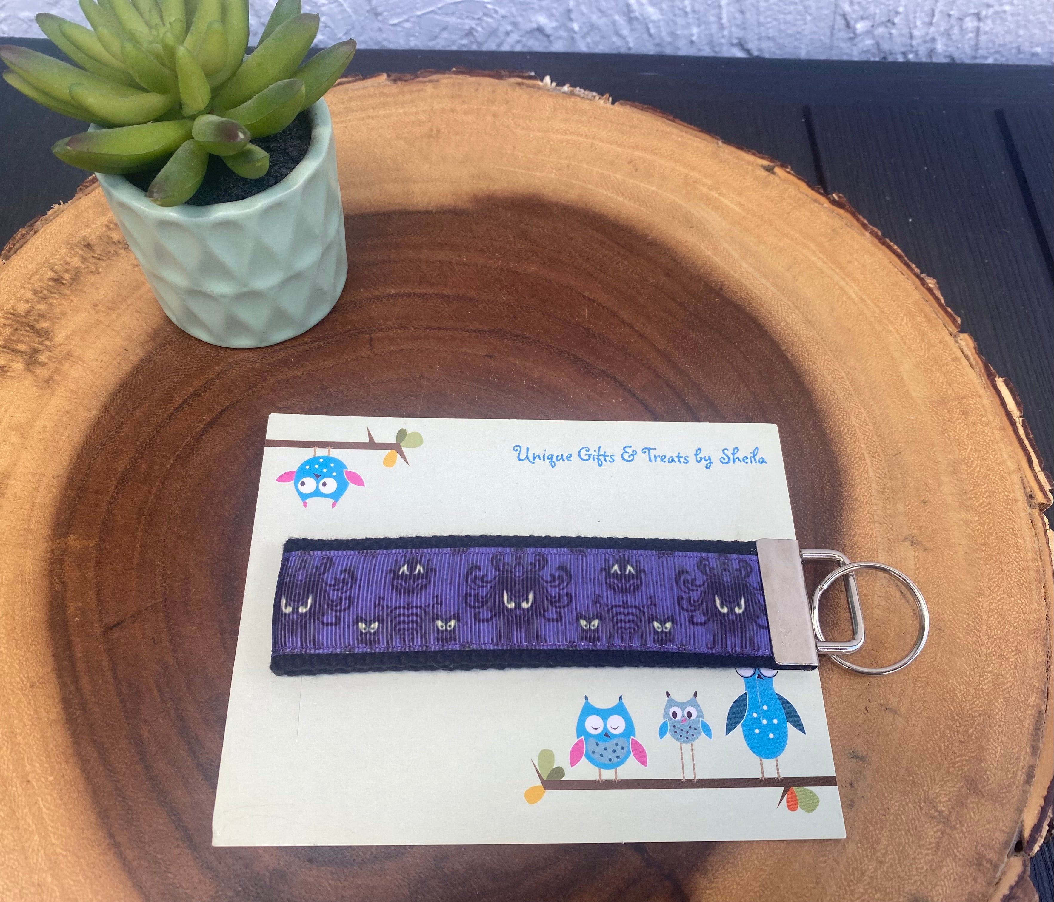 Haunted Mansion Wallpaper Keychain;Keyfob