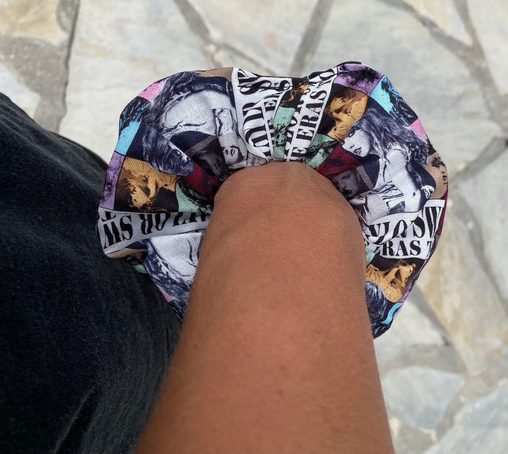 Popstar; Tour Scrunchie