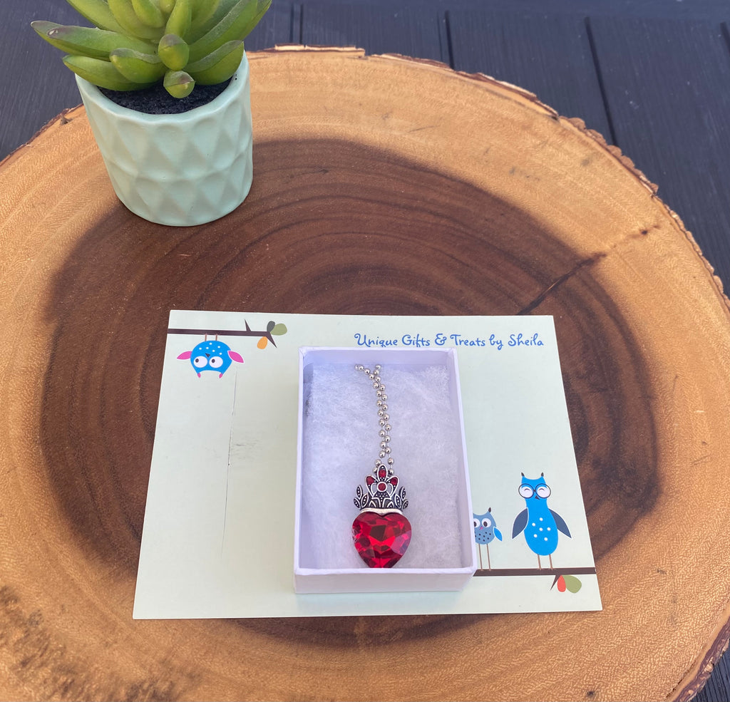 Descendants; Evie Inspired Necklace