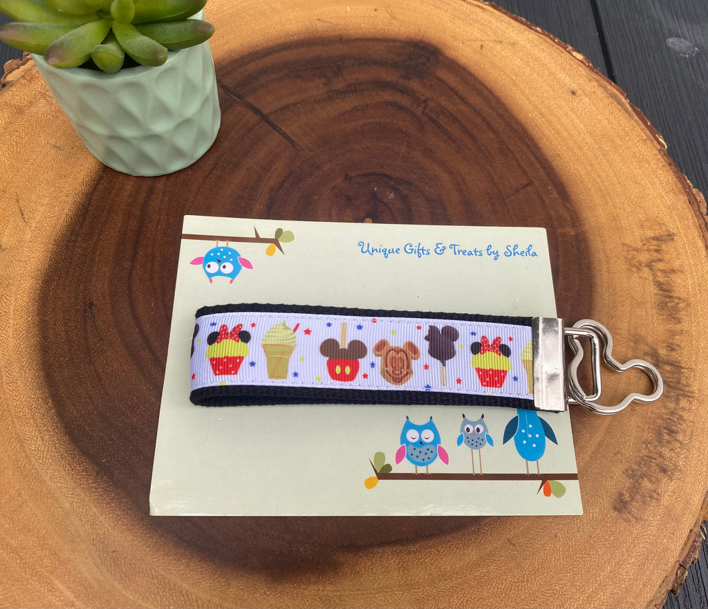 Disney Snacks Keychain; Keyfob