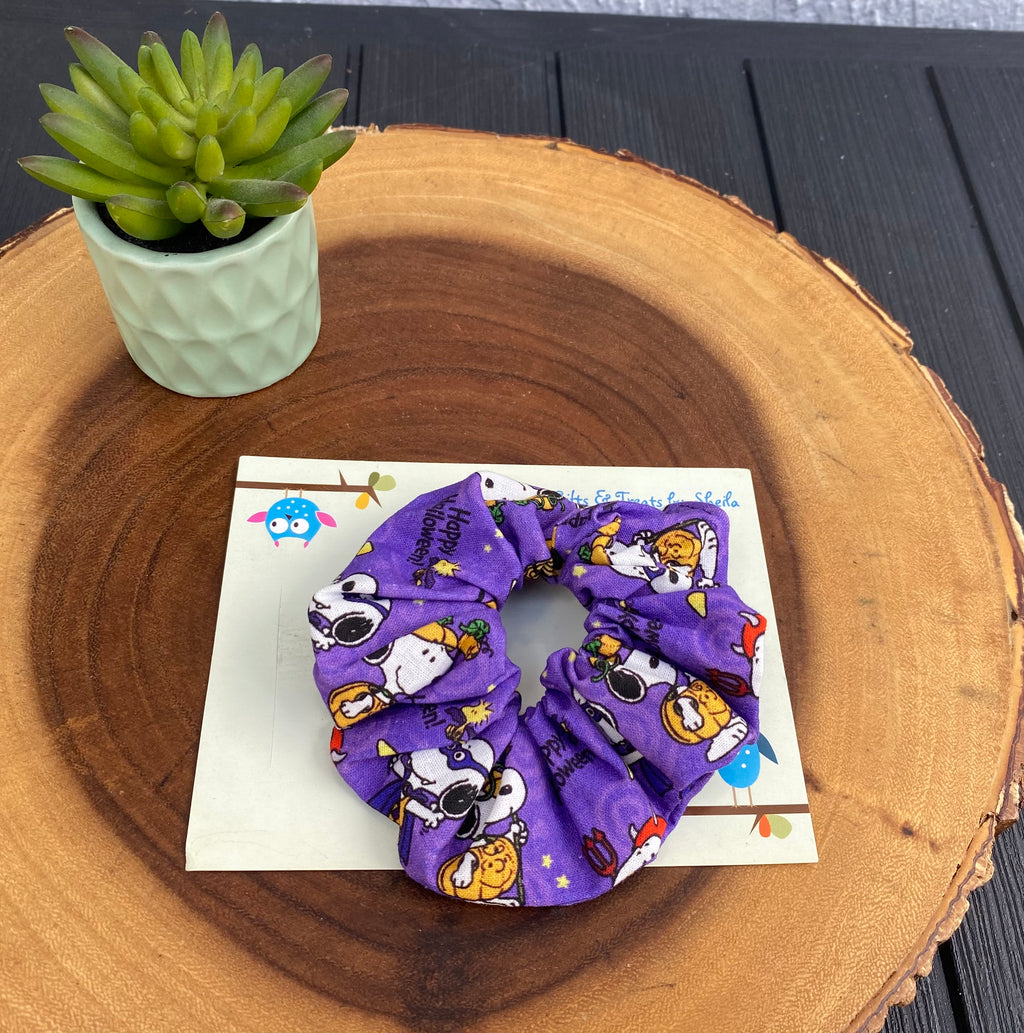 Snoopy Halloween Scrunchie