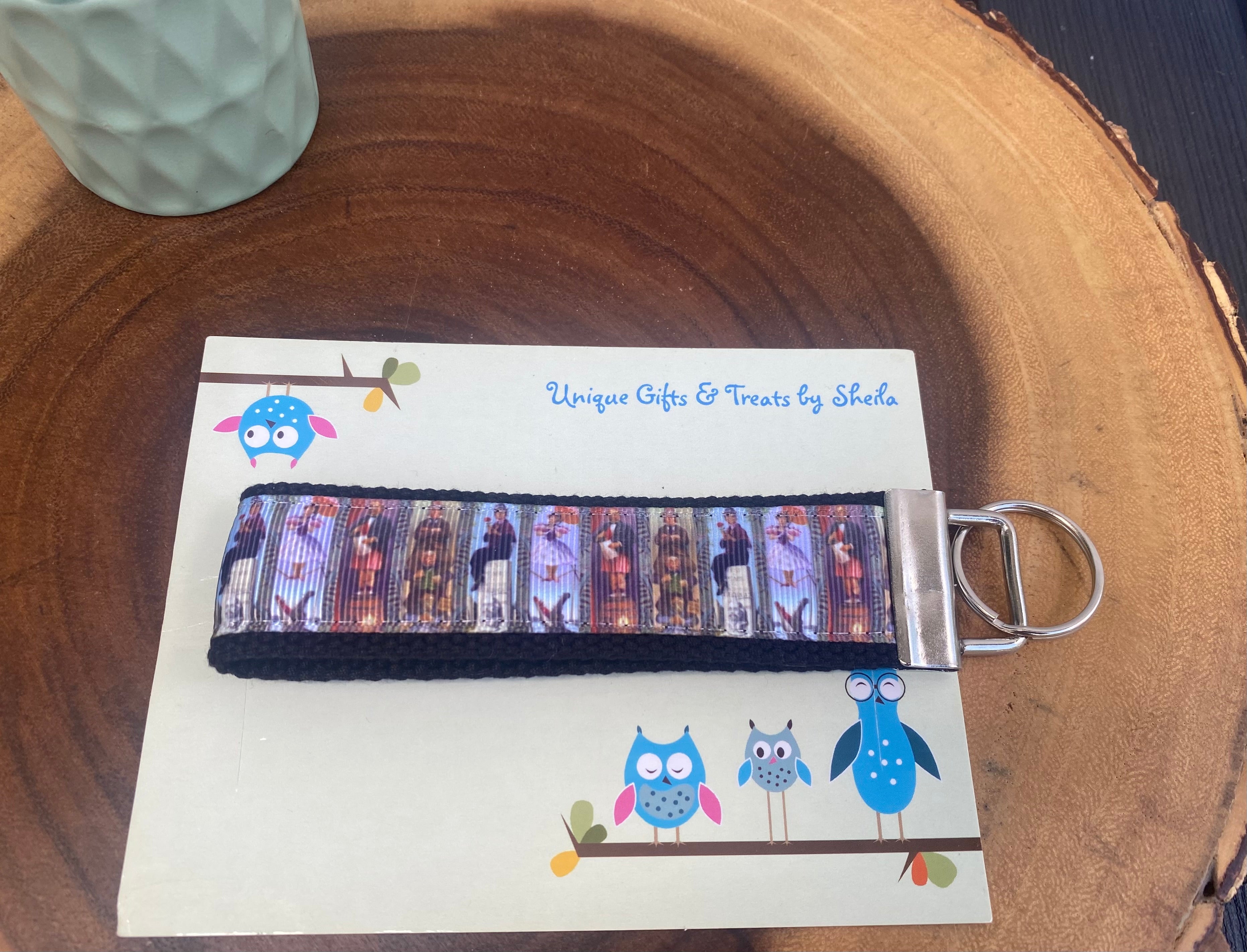 Haunted Mansion; Stretching Room Keychain;Keyfob