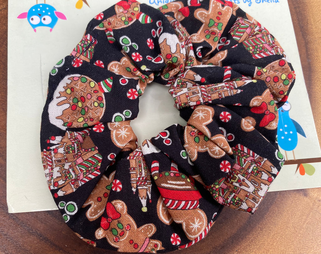 Disney Christmas; Gingerbread House Scrunchie