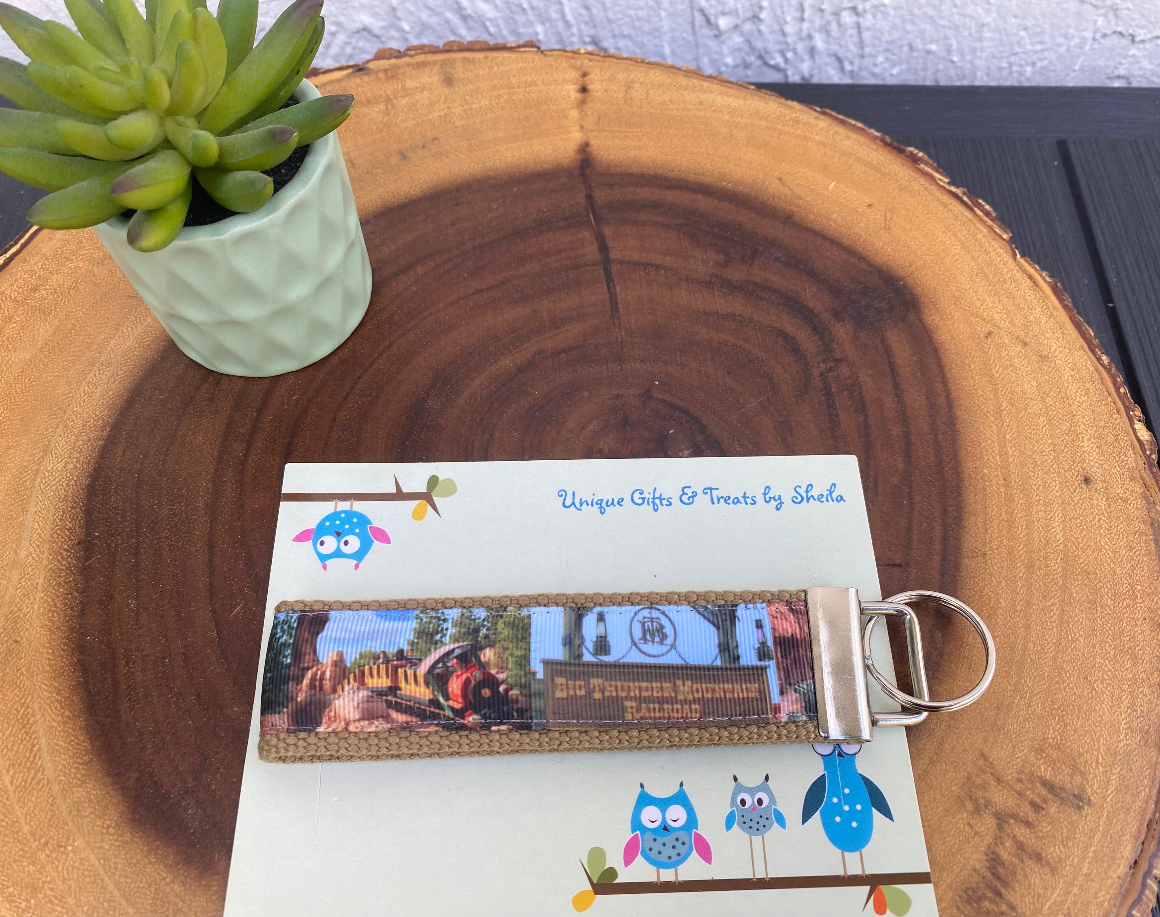 Thunder Mountain Railroad Keychain; Keyfob