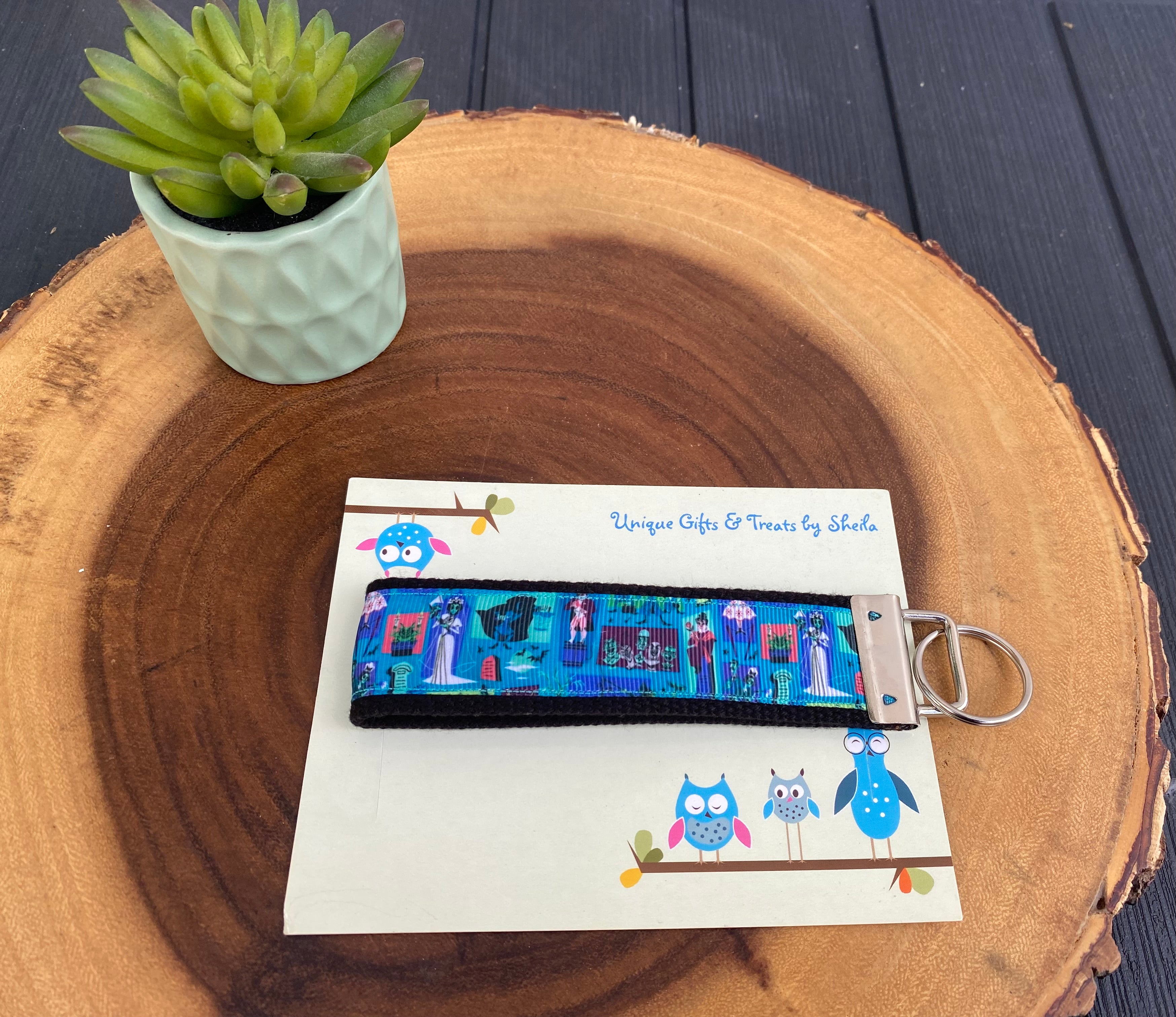 Disney Dooney Haunted Mansion Keychain; Keyfob