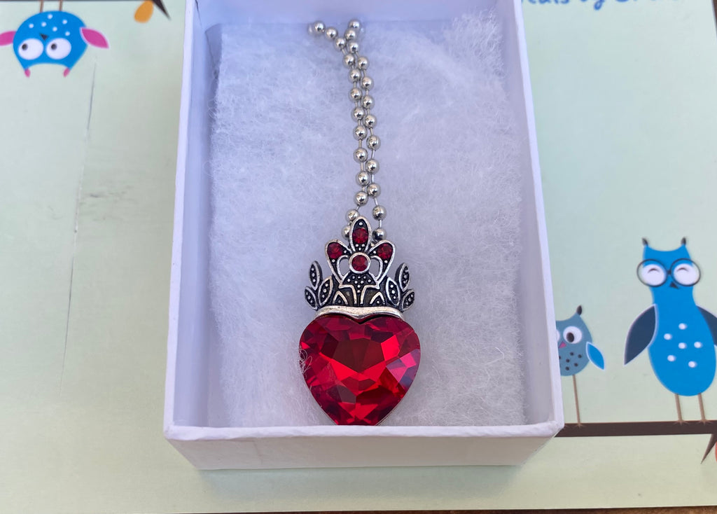 Descendants; Evie Inspired Necklace