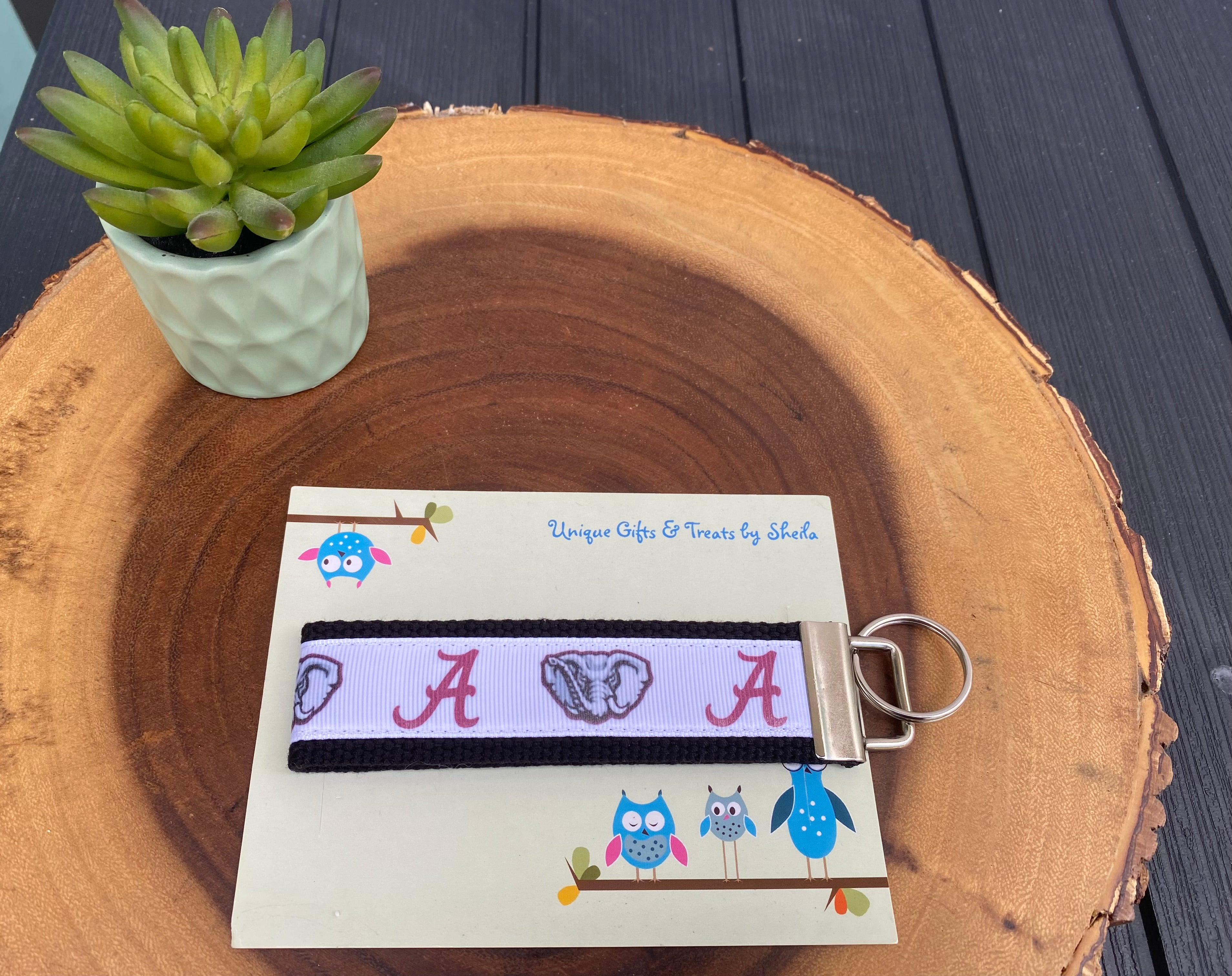 Alabama College Keychain; Keyfob