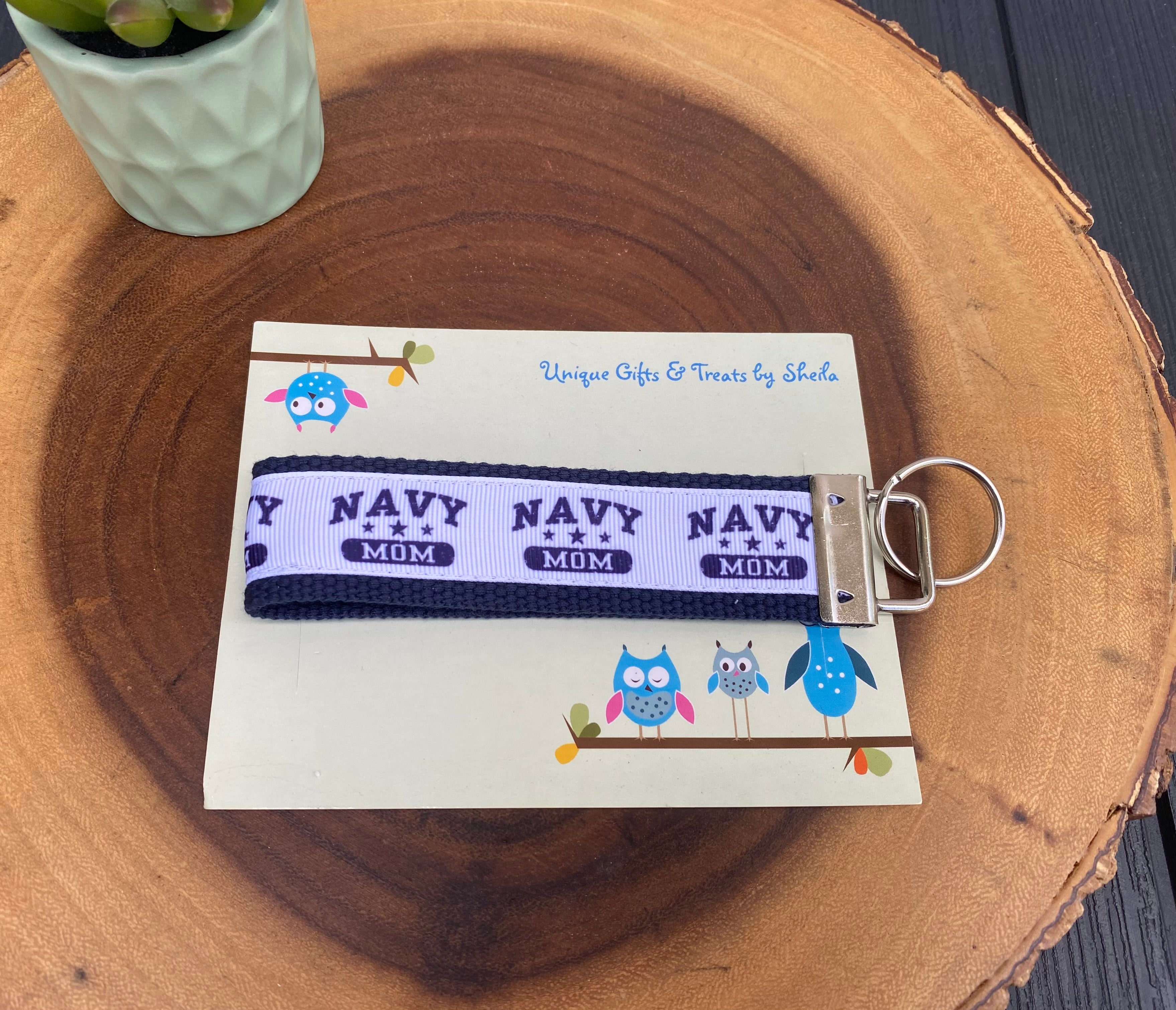 Navy Mom Keychain; Keyfob