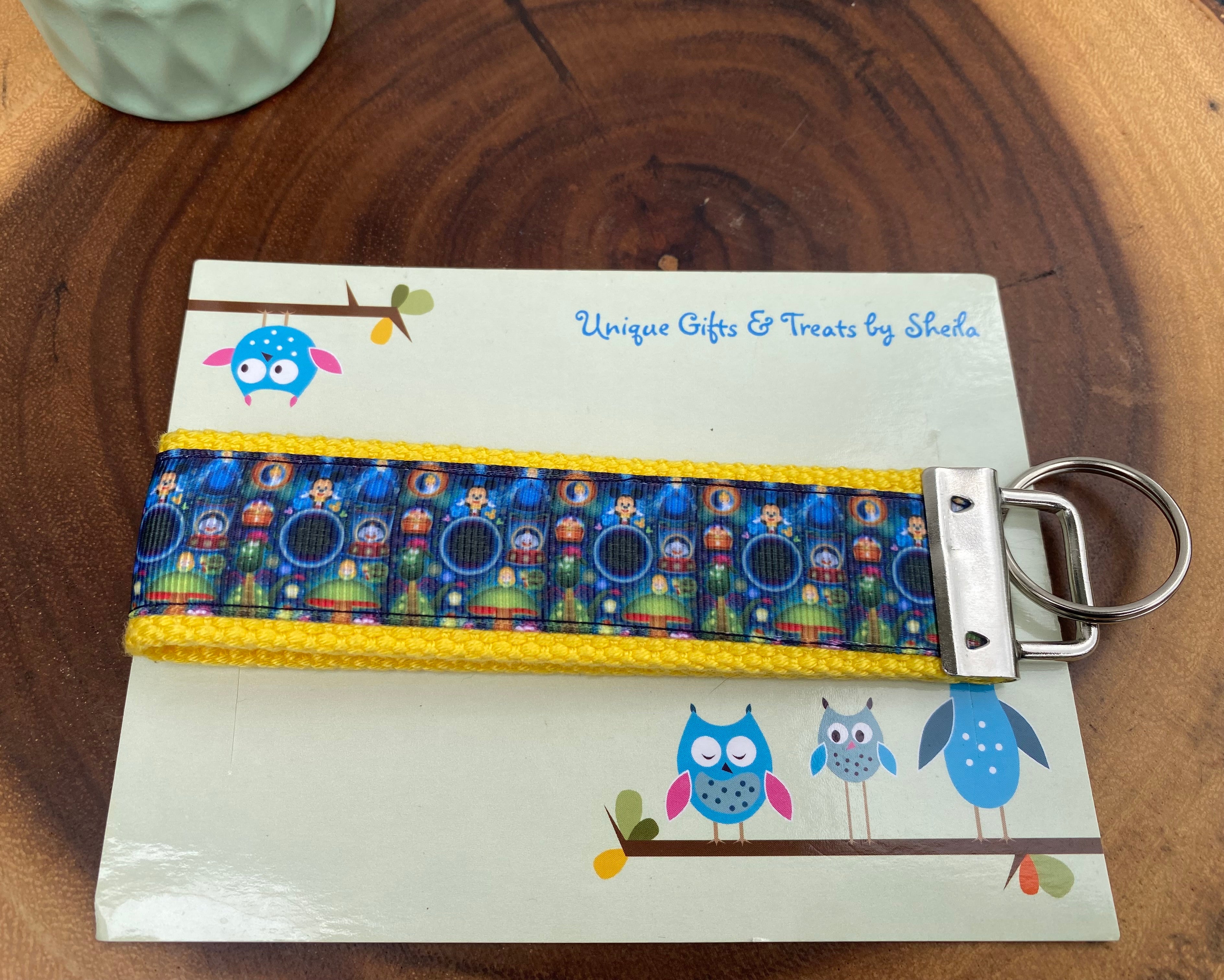 Disney Emoji Electrical Parade Keychain;Keyfob