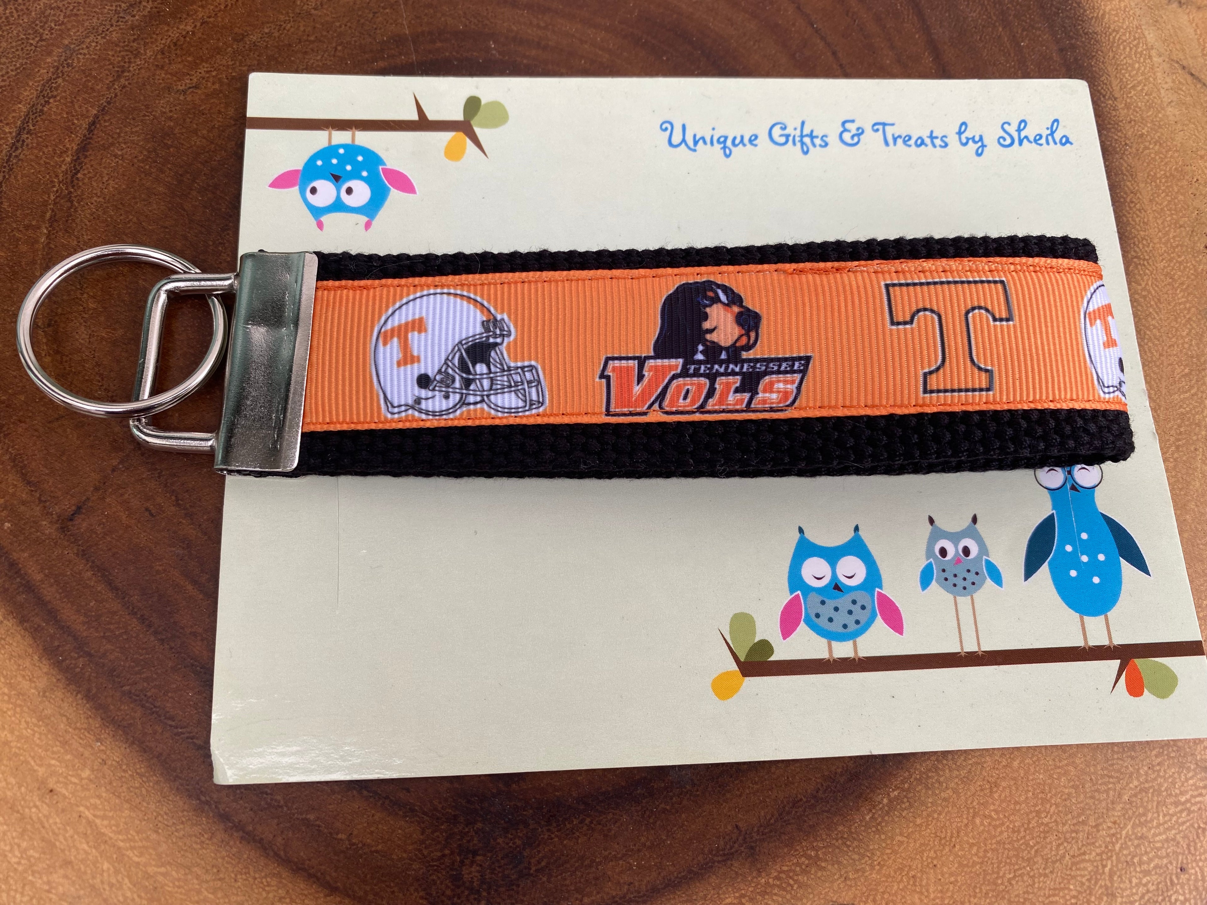 Tennessee College Keychain; Keyfob