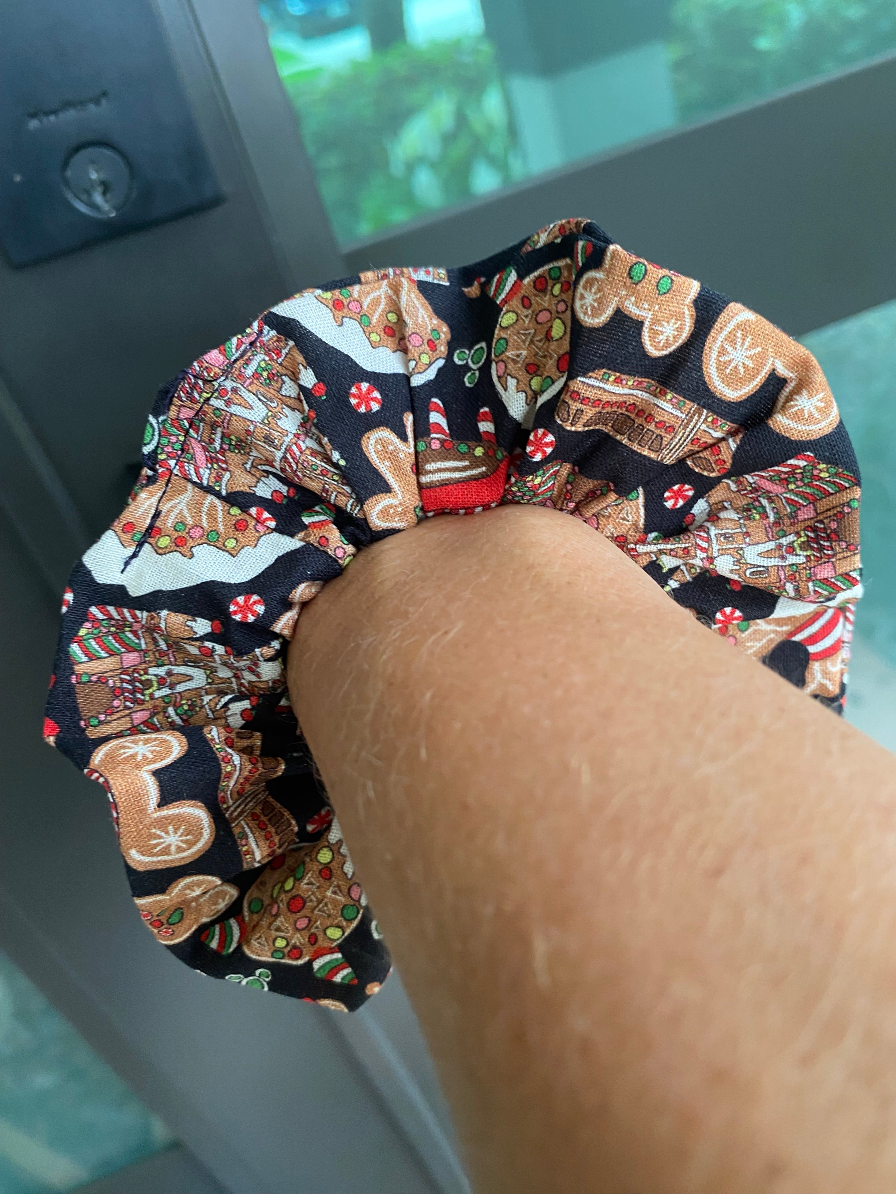 Disney Christmas; Gingerbread House Scrunchie