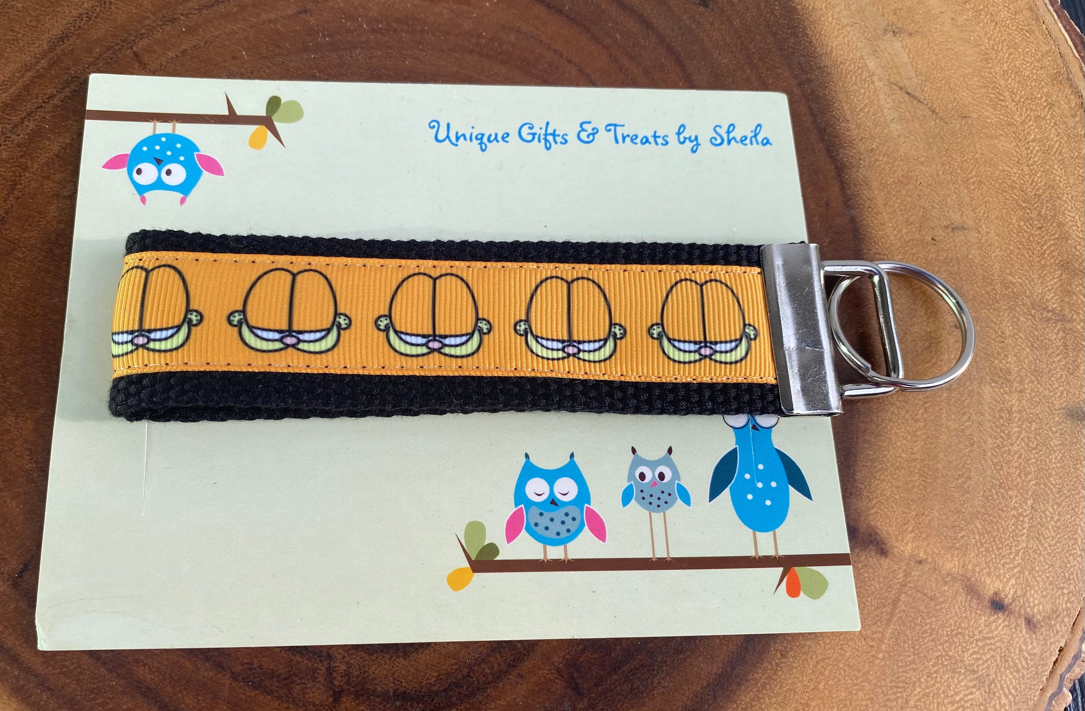 Lasagna Eating Cat; Cartoon Cat Keychain; Keyfob
