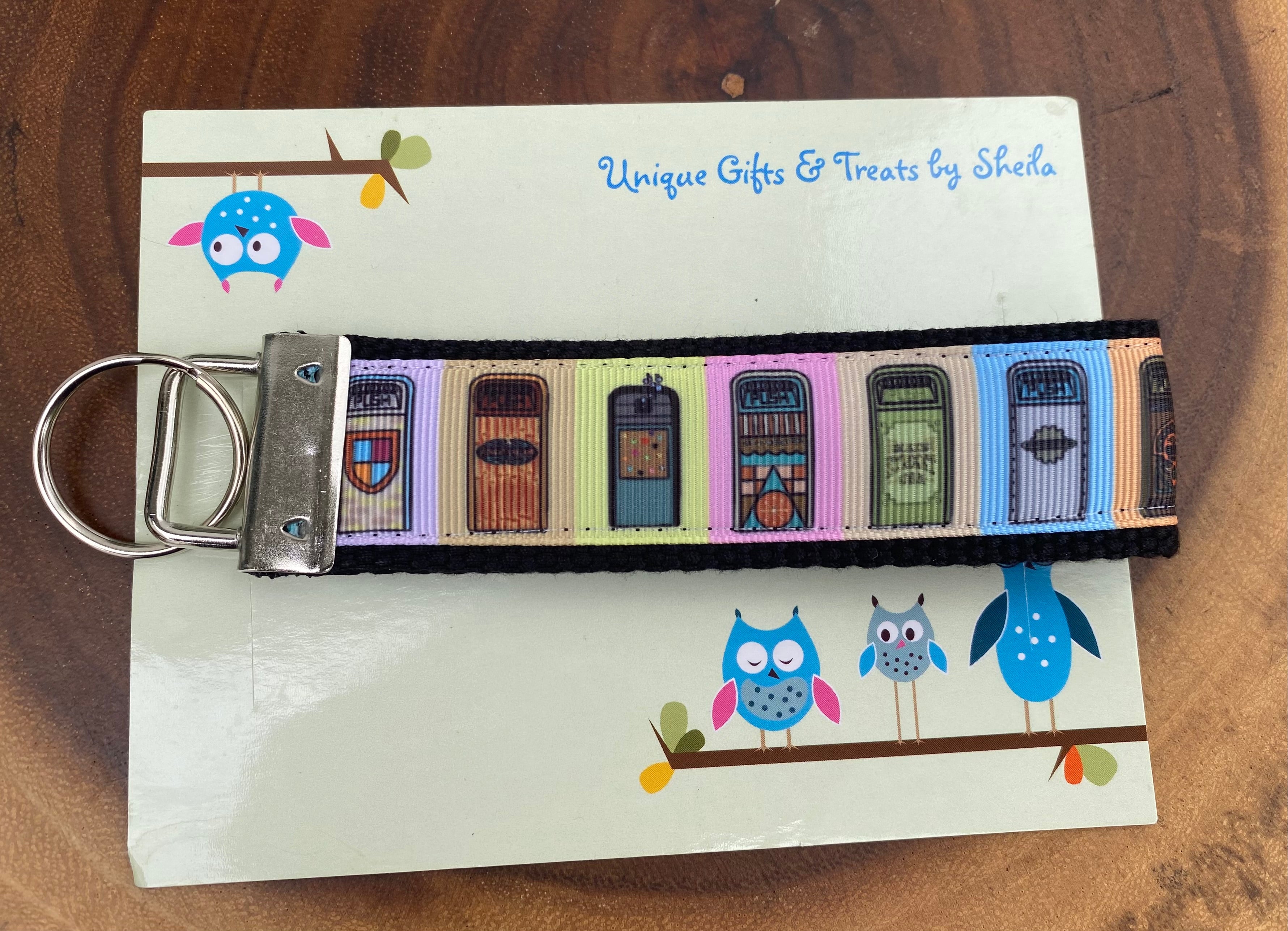 Disney Garbage Cans Keychain;Keyfob