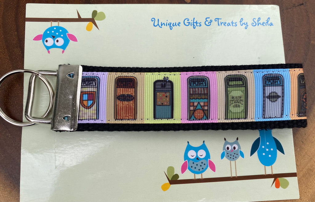 Disney Garbage Cans Keychain;Keyfob