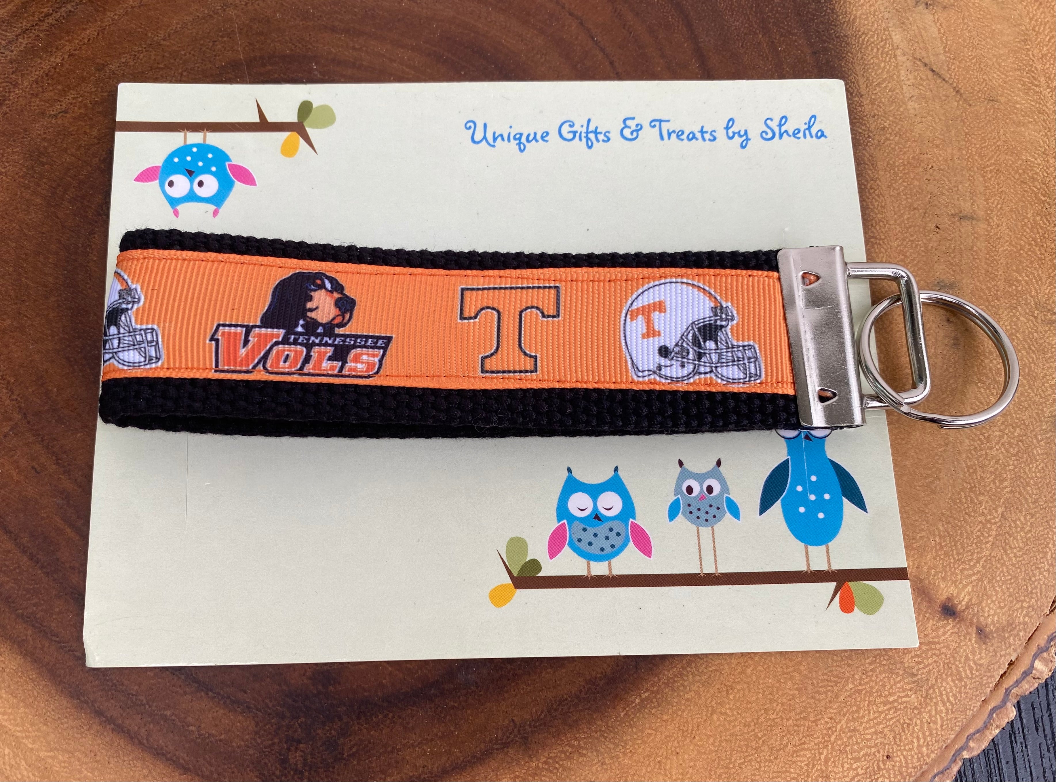 Tennessee College Keychain; Keyfob