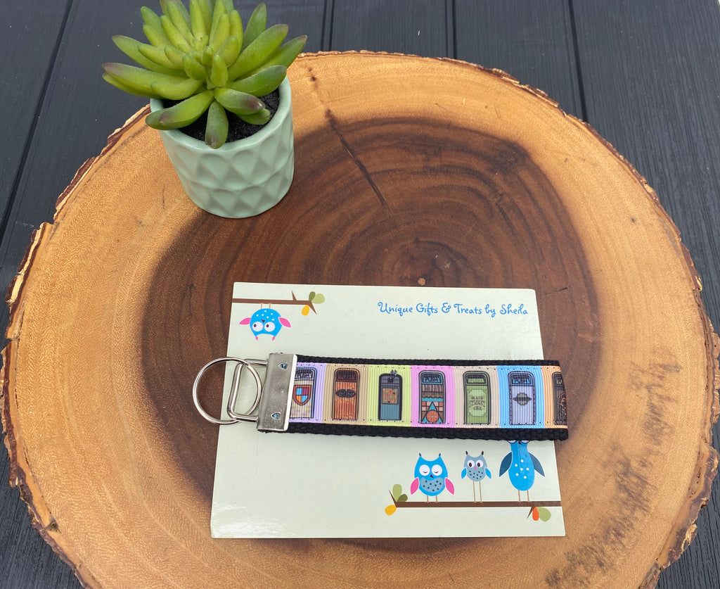 Disney Garbage Cans Keychain;Keyfob