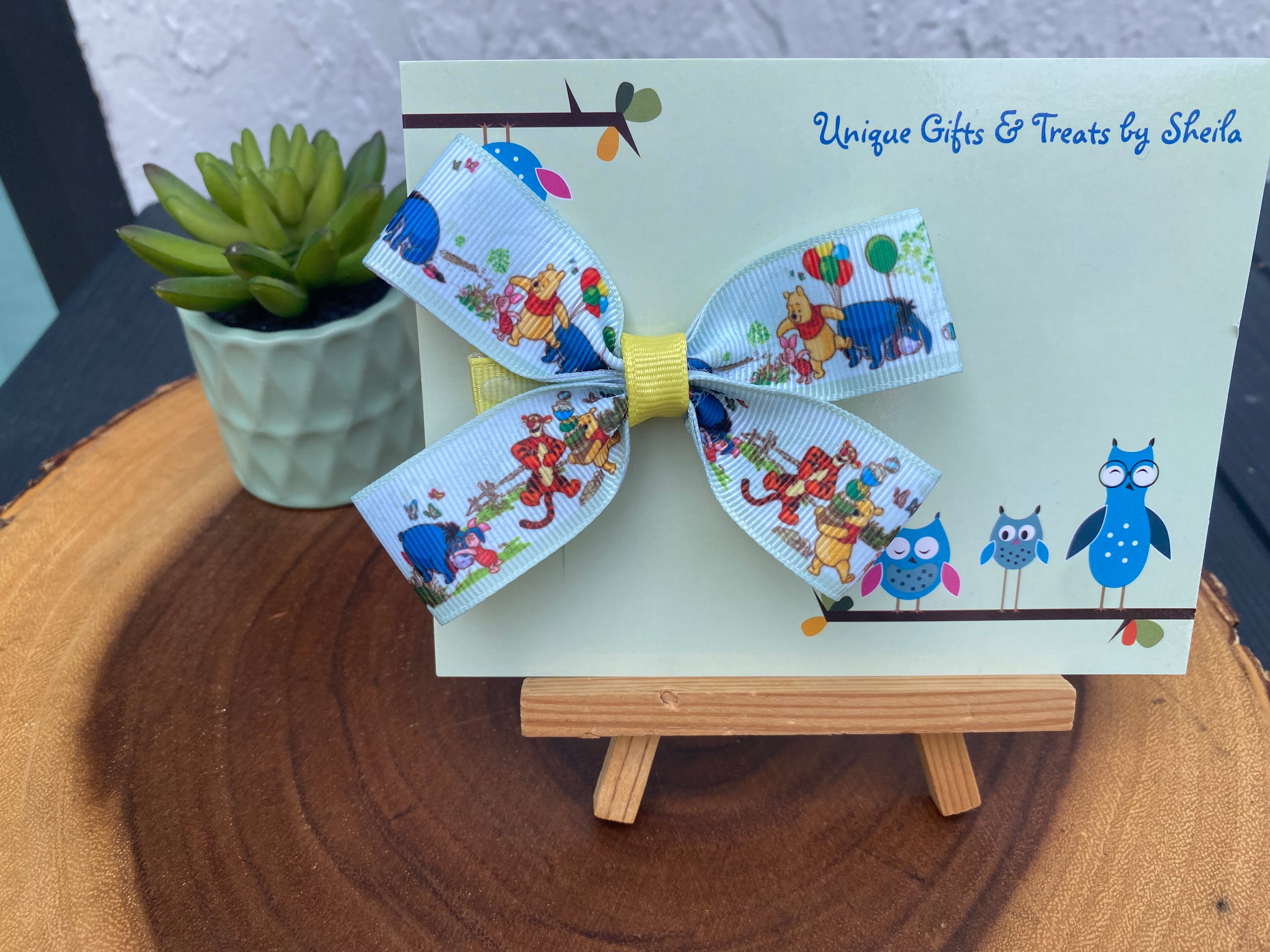 Winnie the Pooh and Gang Hairbow