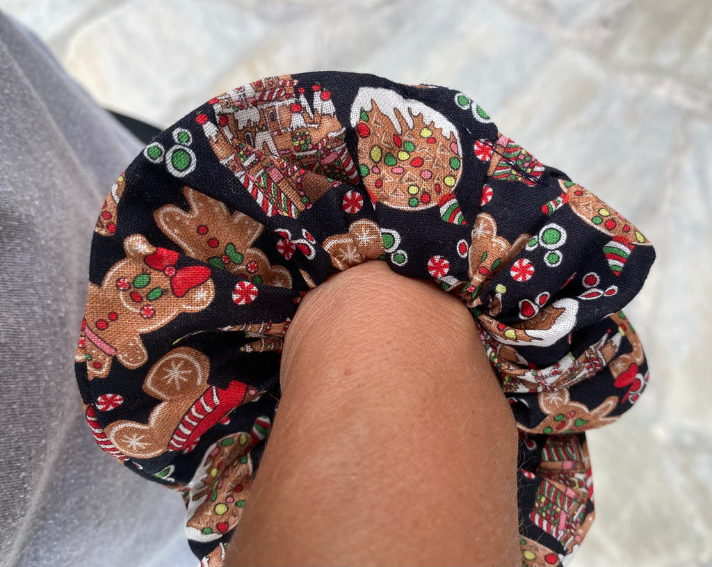 Disney Christmas; Gingerbread House Scrunchie