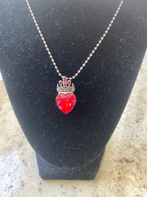 Descendants; Evie Inspired Necklace