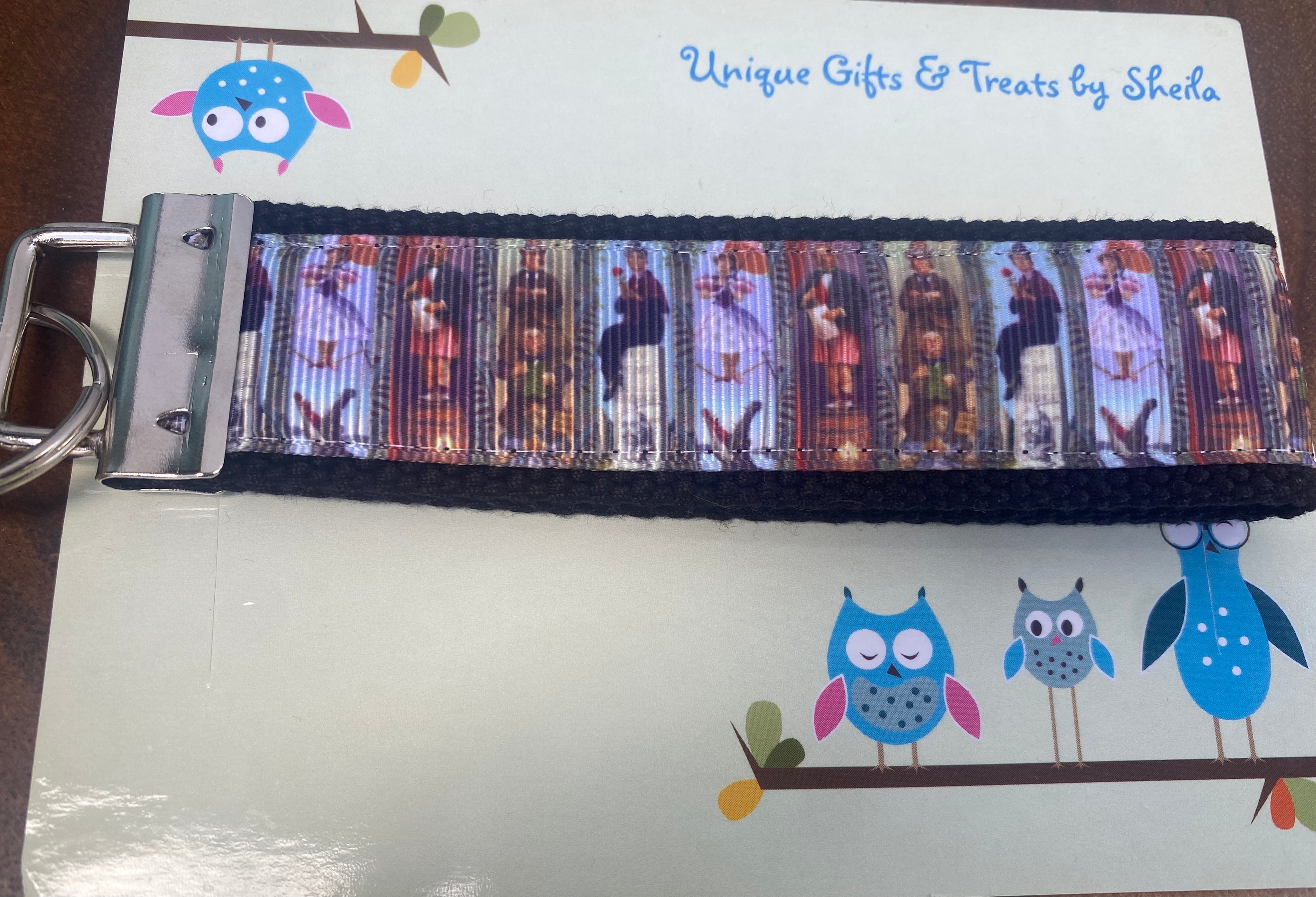 Haunted Mansion; Stretching Room Keychain;Keyfob