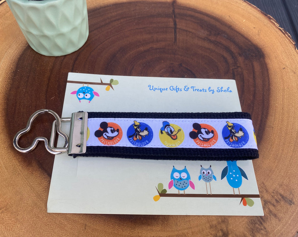 Disney Passholder Keychain;Keyfob