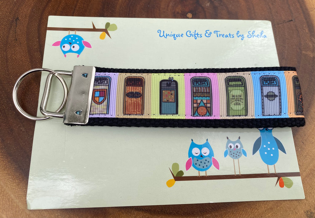 Disney Garbage Cans Keychain;Keyfob