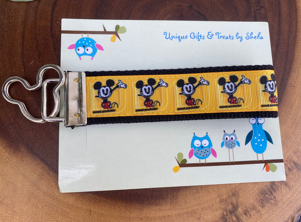 Disney Passholder Keychain; Keyfob