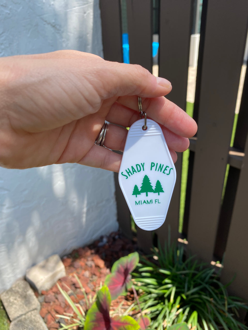 Shady Pines; Thank You For Being A Friend Motel Keychain