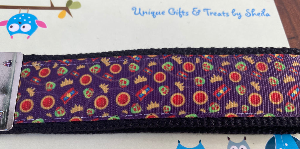 Evil Queen Keychain; Keyfob