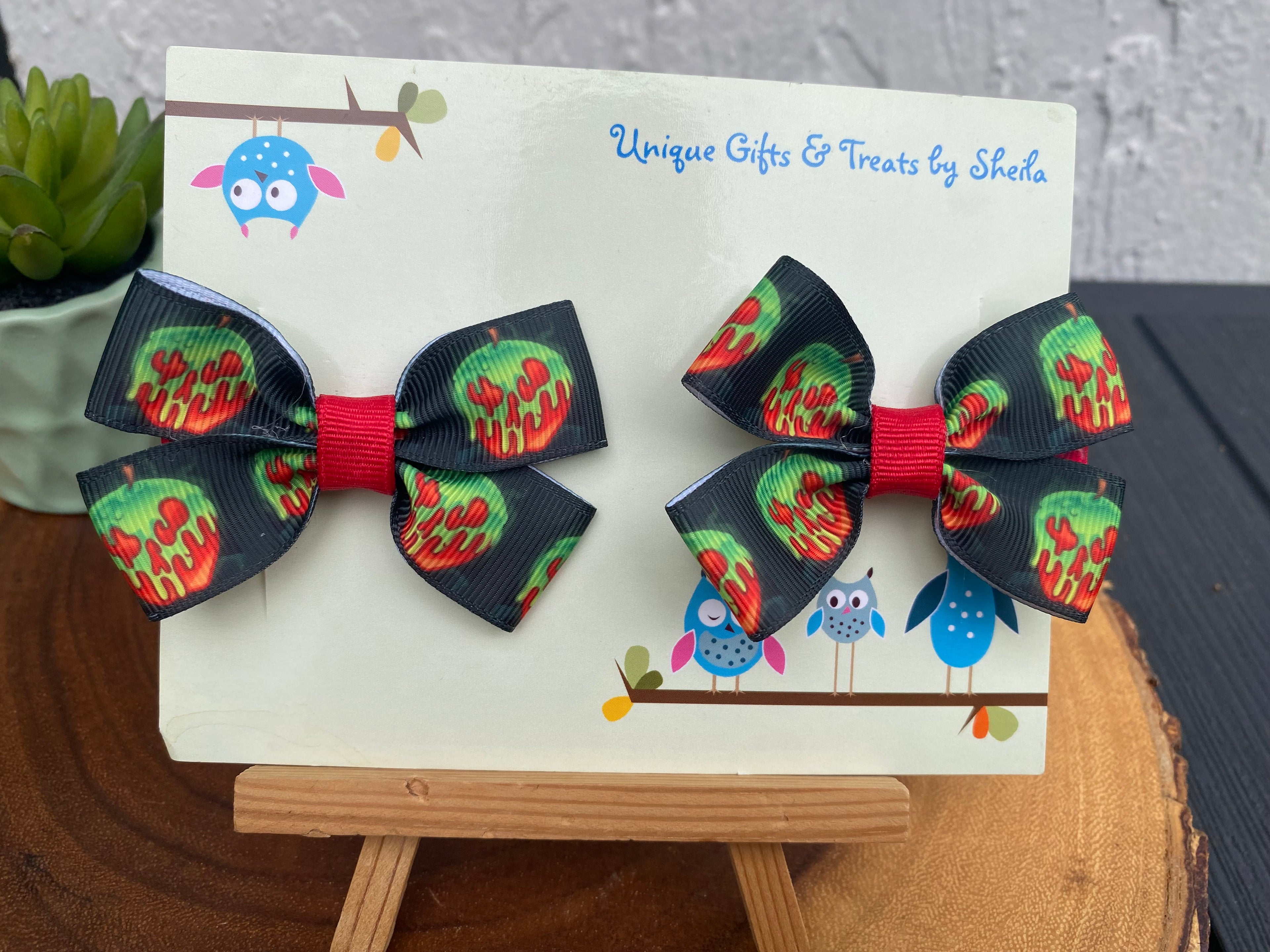 Villains; Evil Queen; Poisoned Apple Hairbows