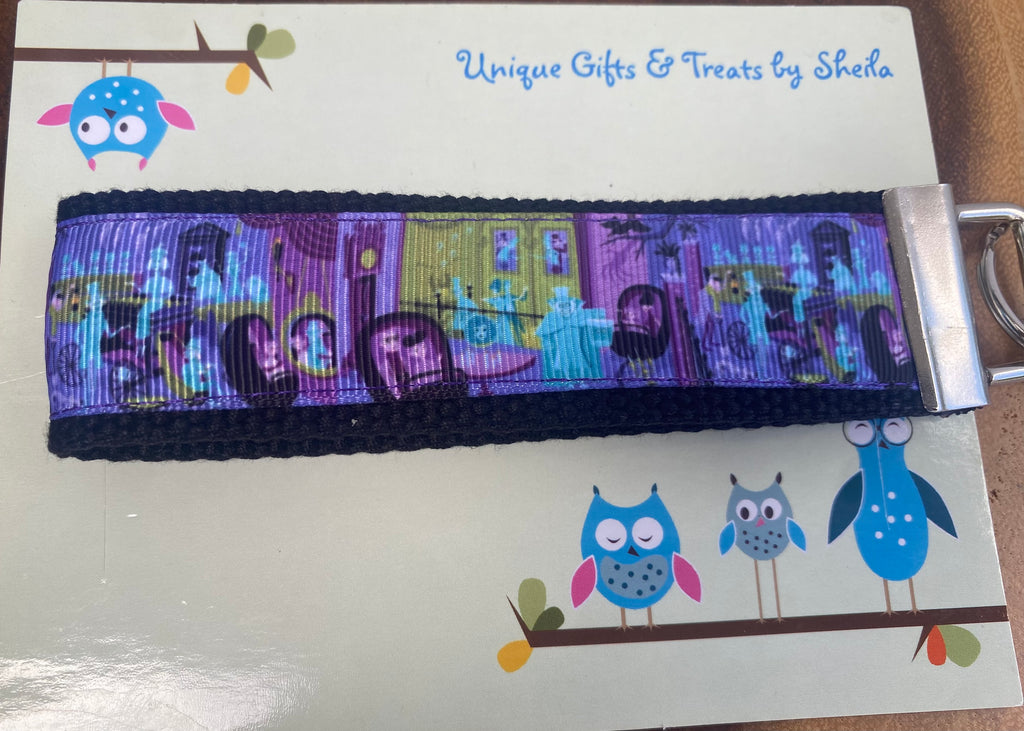 Haunted Mansion Ride Scenes Keychain;Keyfob