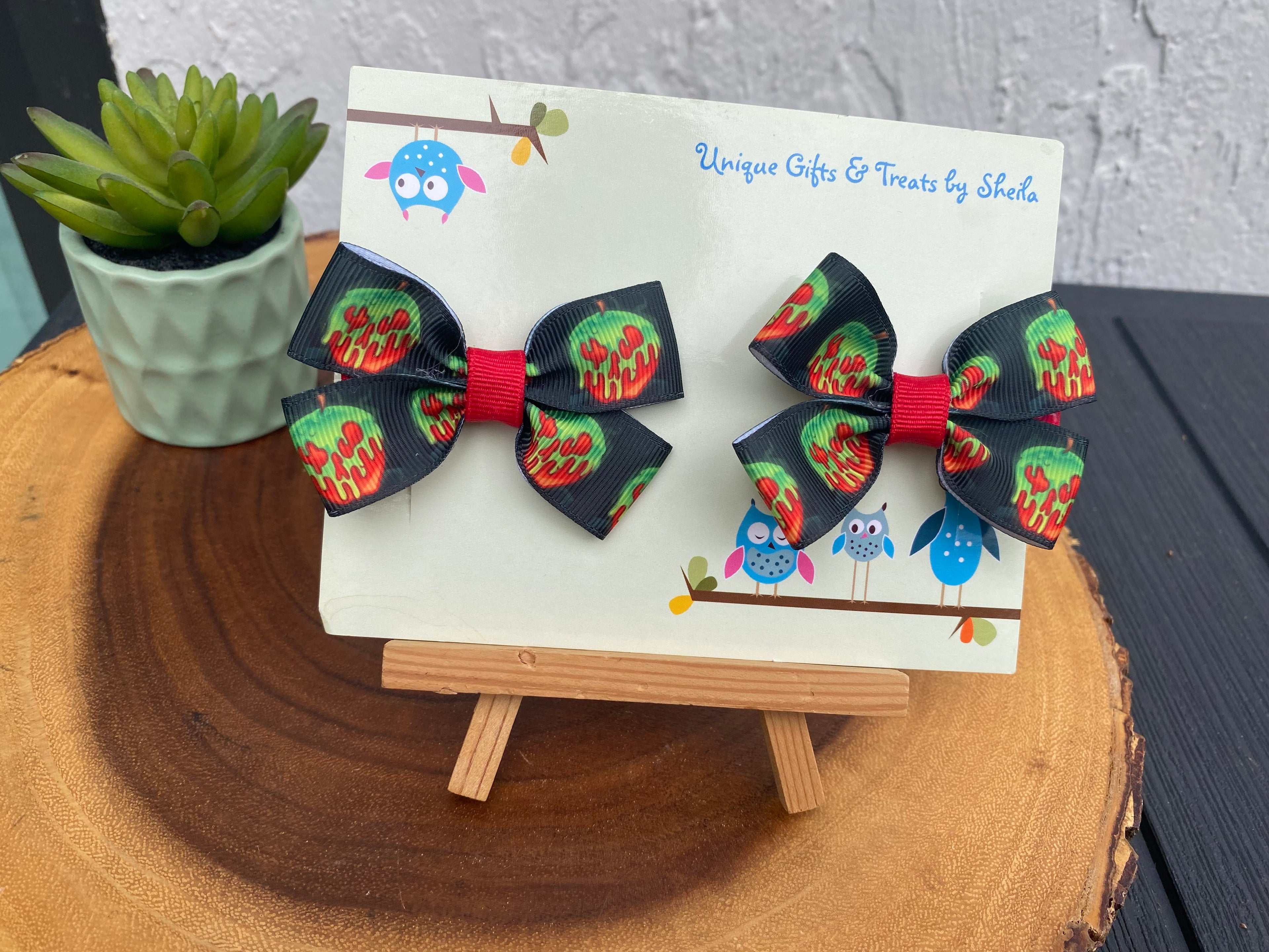 Villains; Evil Queen; Poisoned Apple Hairbows