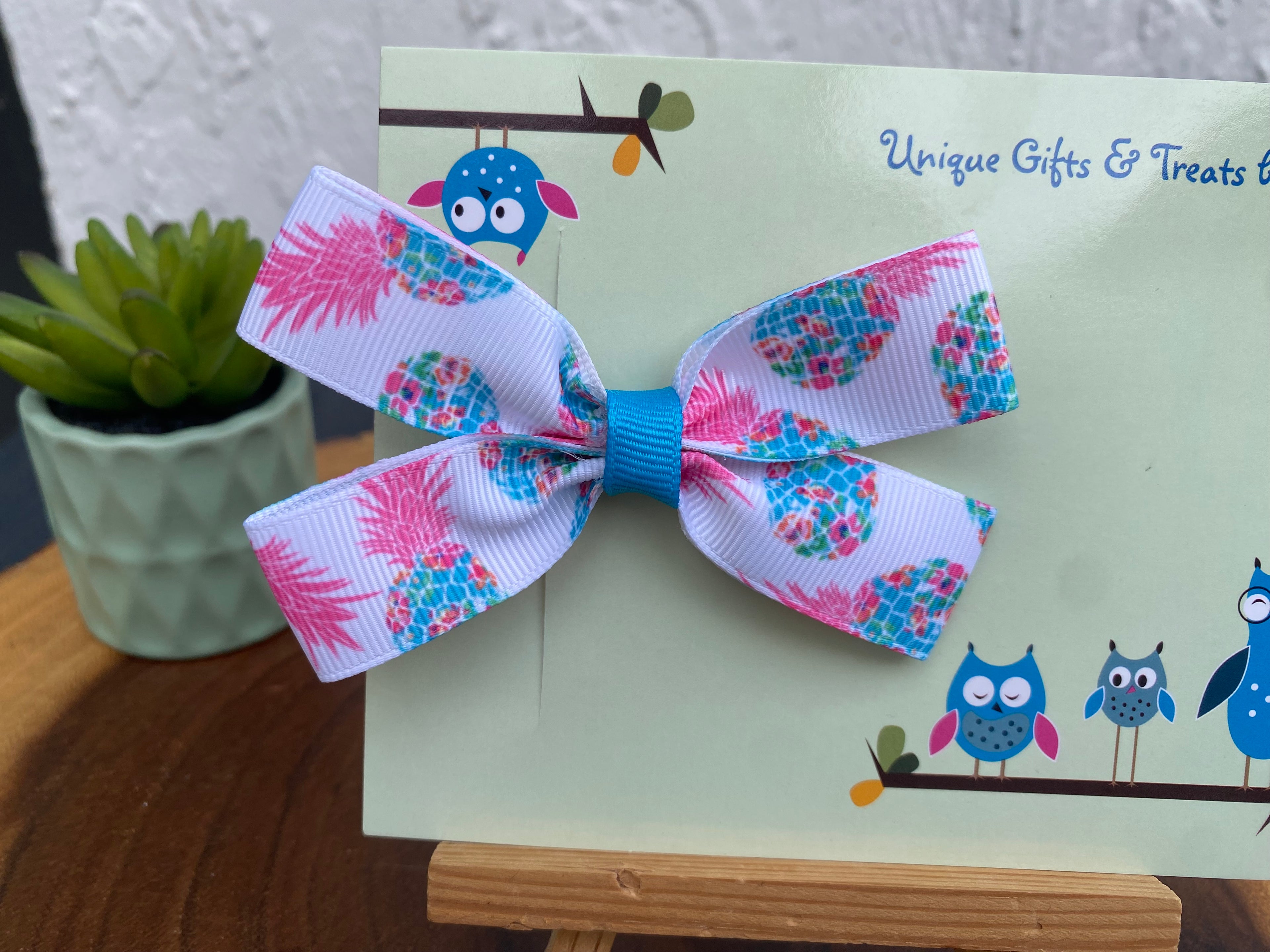 Lilly Pineapple Hairbow