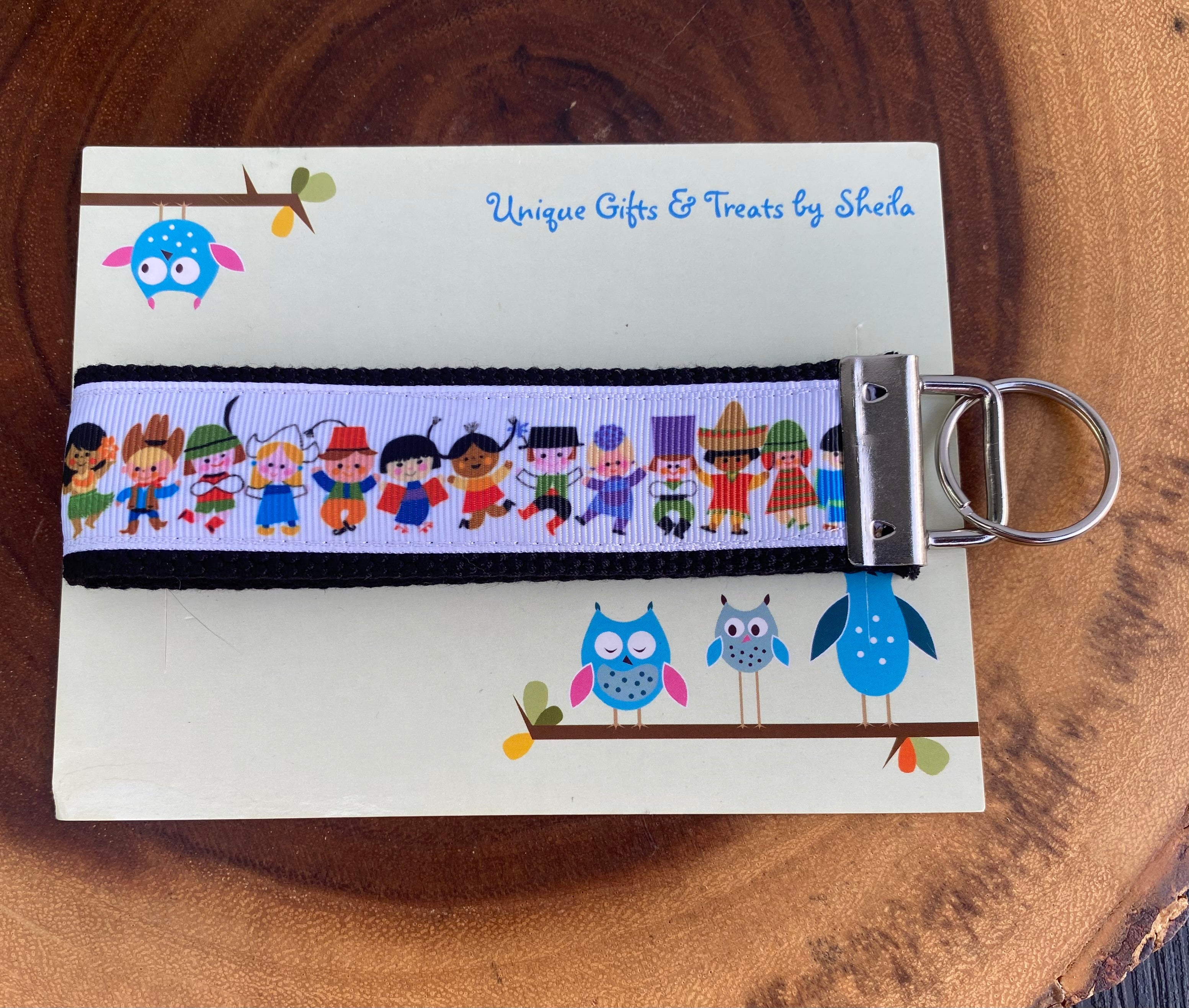 Small World;Dolls Keychain;Keyfob