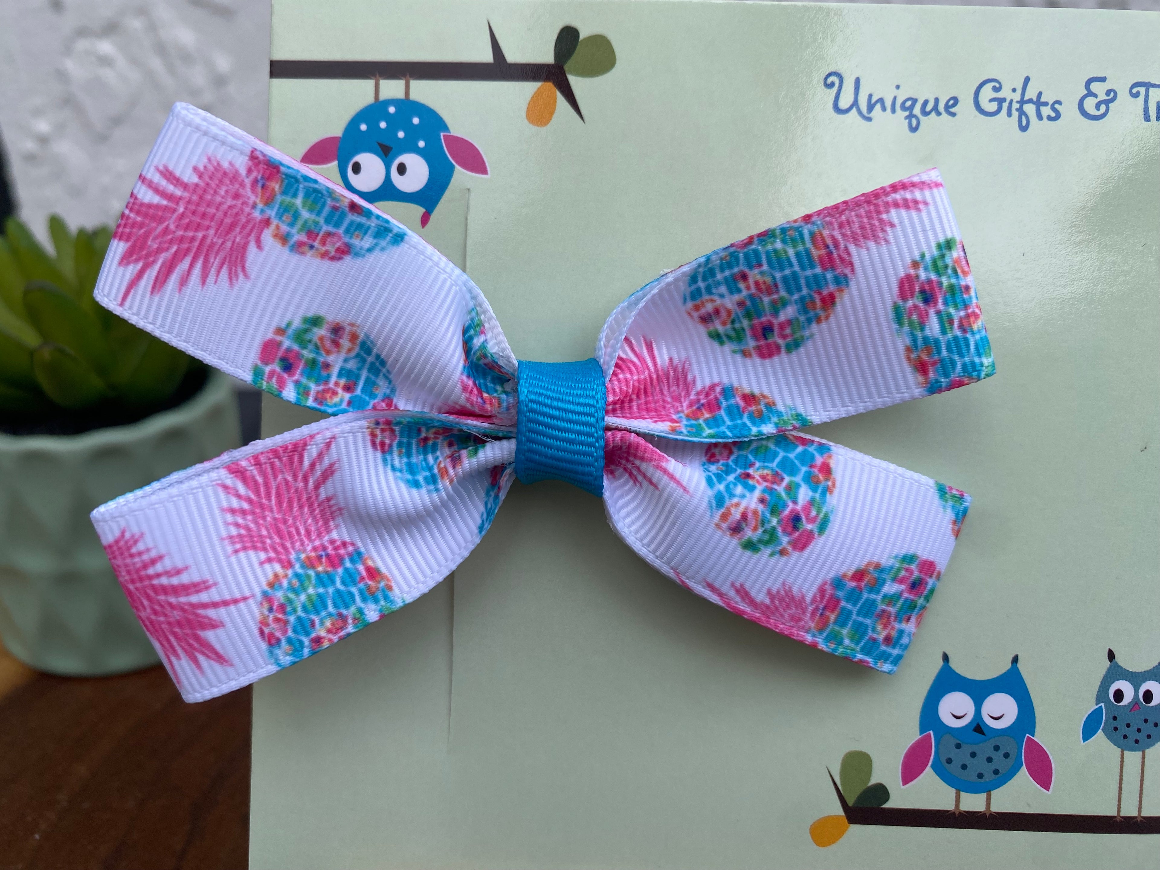 Lilly Pineapple Hairbow