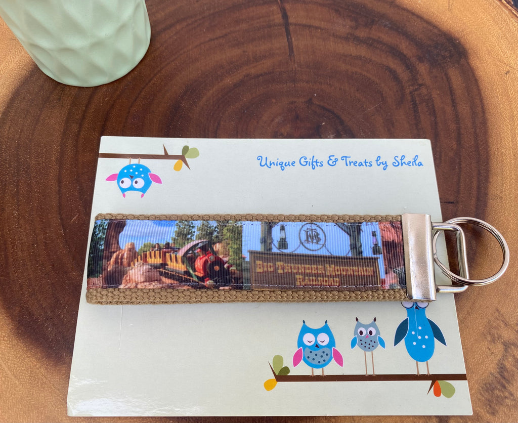 Thunder Mountain Railroad Keychain; Keyfob