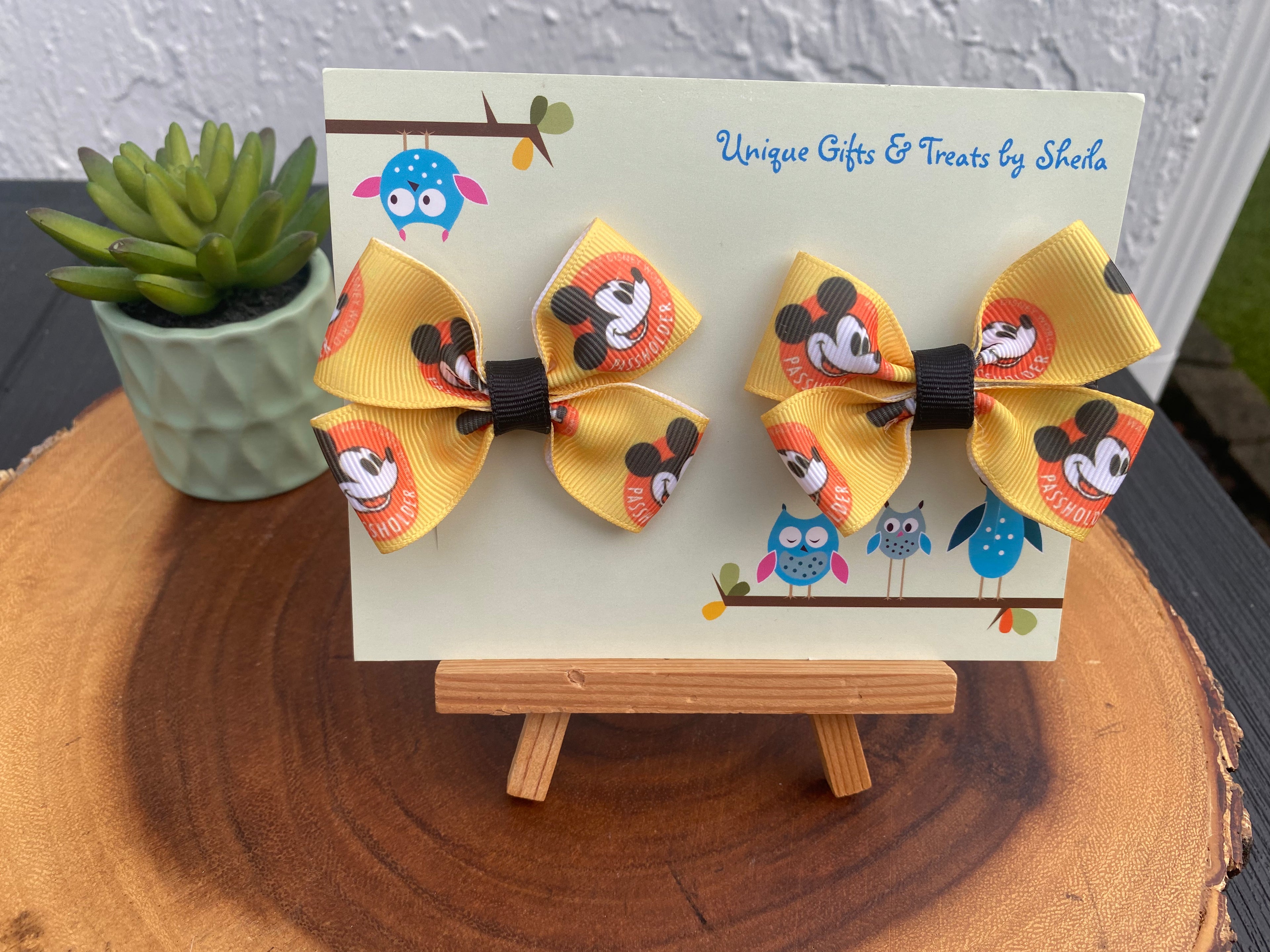 Disney Passholder; Mickey Hairbows